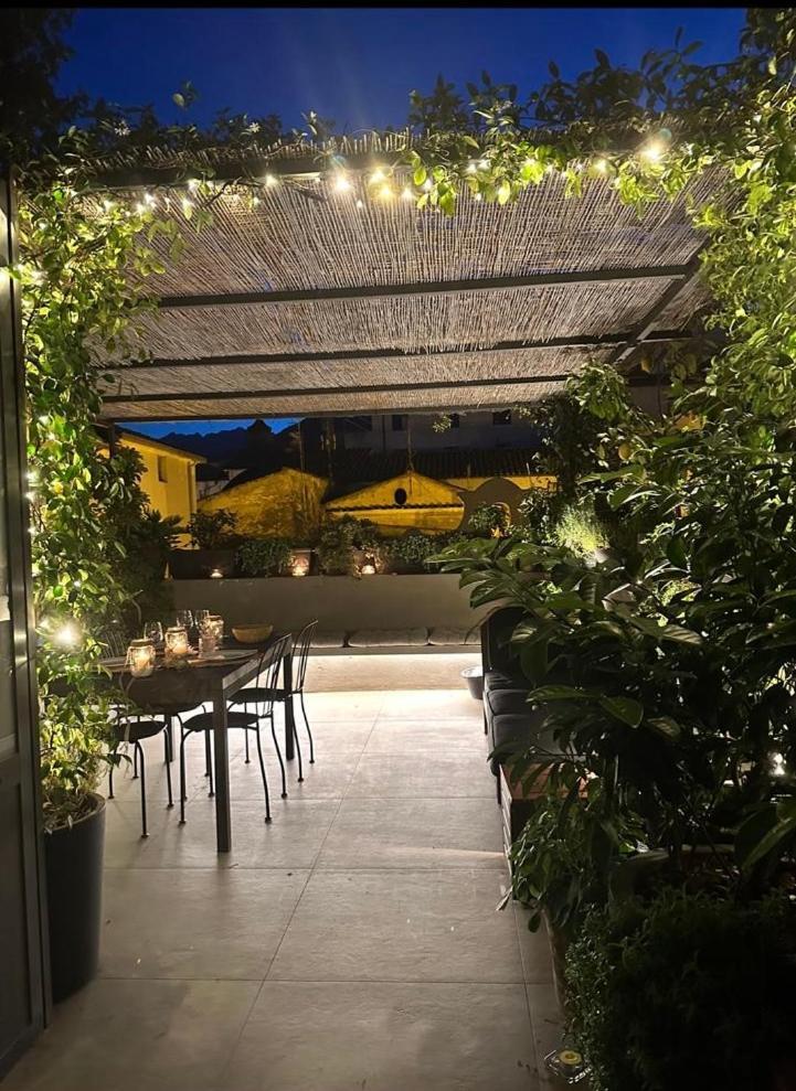 Apartamento La Casa Di Paola Salerno Exterior foto